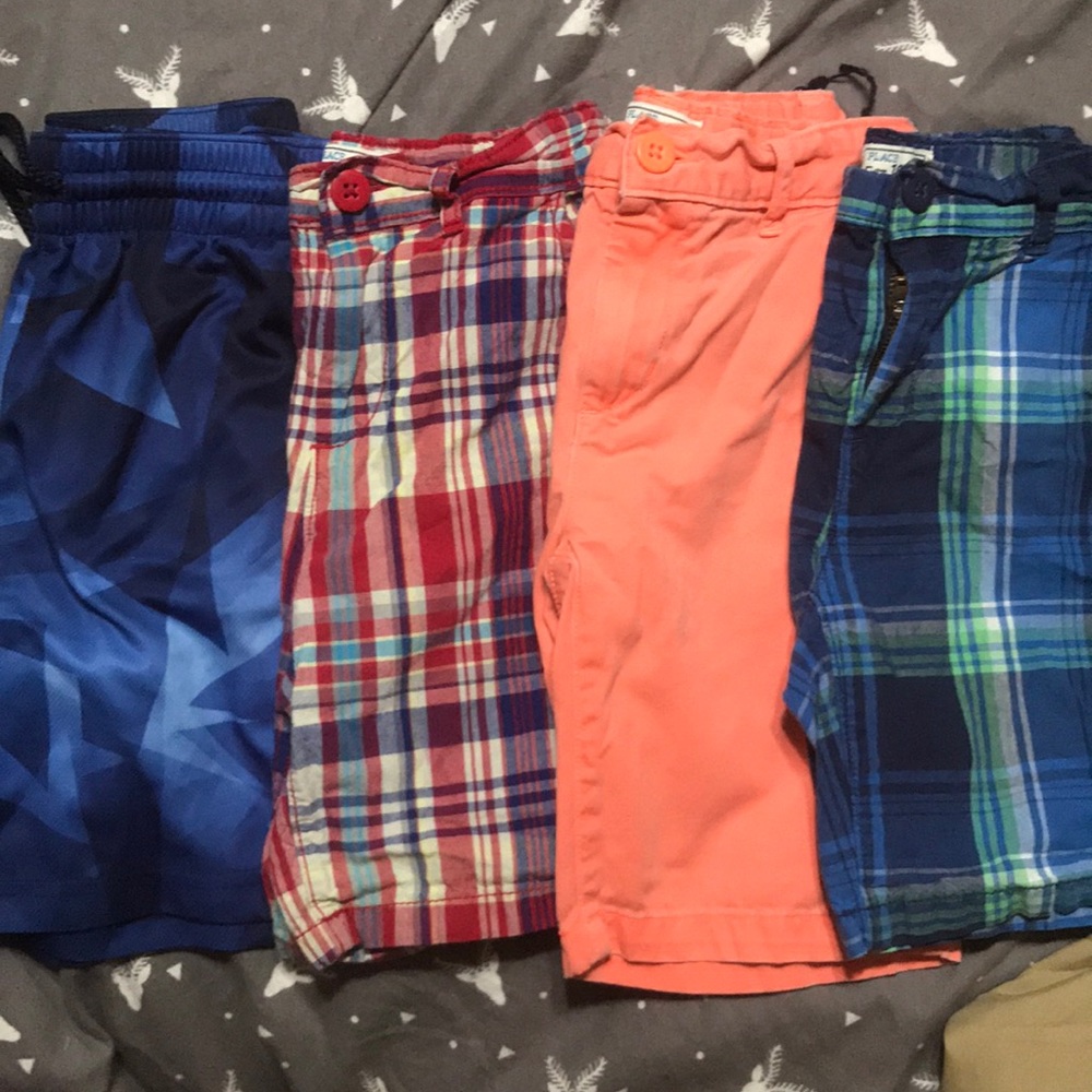 4 pair of boys Sz 6 shorts